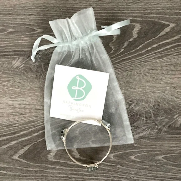 Barrington Bangles beautiful stone bracelet - Picture 1 of 3